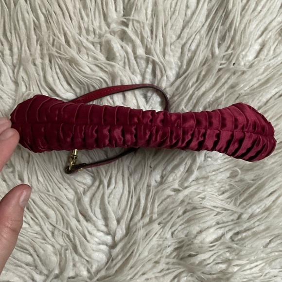 Coach Ashley Wine Red Zip Around Gathered Satin Y2K 2000s Wristlet Bag EUC - Picture 5 of 8